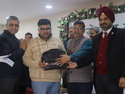 Distribution of assistive devices to visually impaired Divyan Jan at “Kanpur Andh Vidyalaya, Junior High School” 